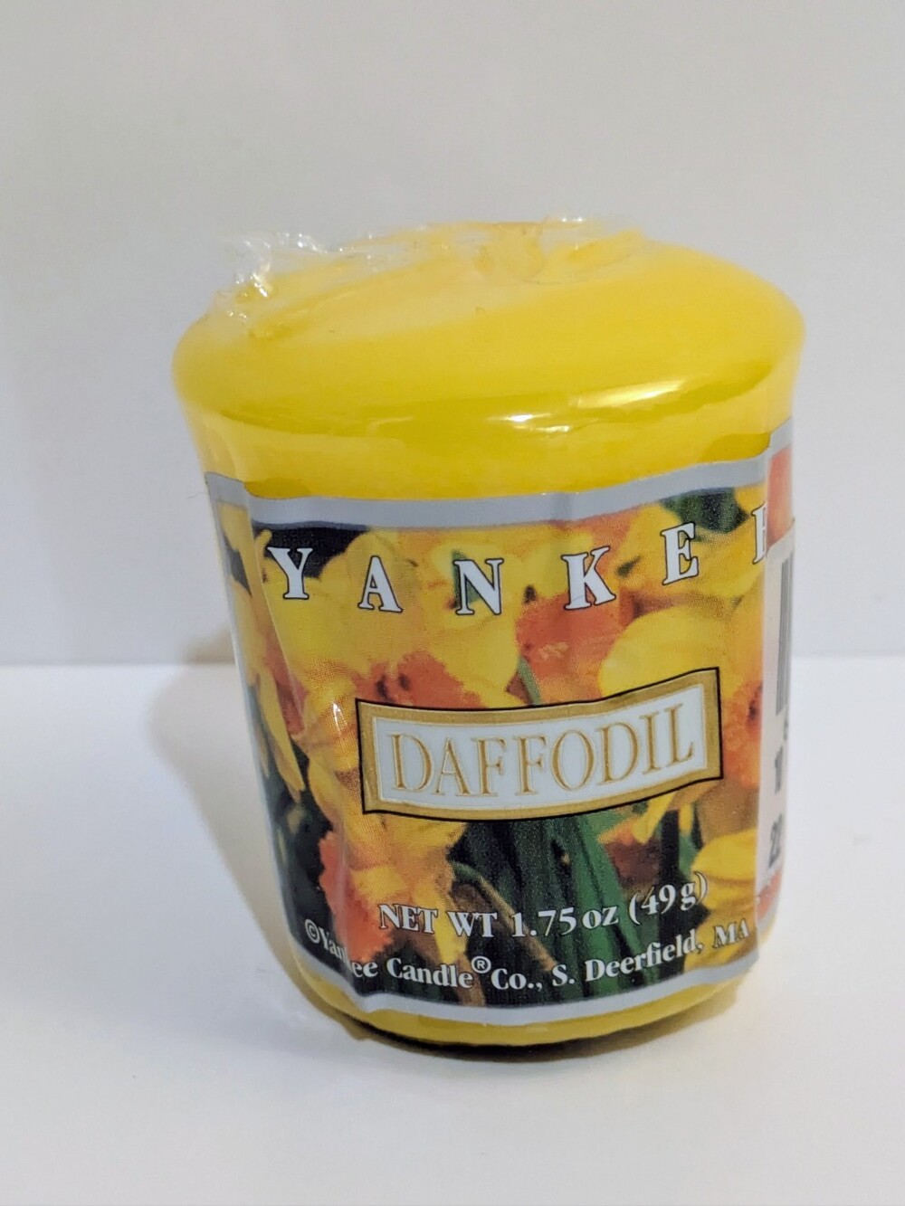 NWT Daffodil Yankee Candle Votive Candle Retired